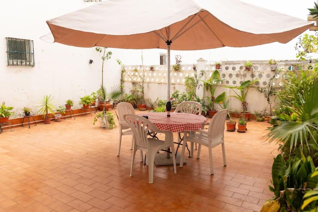 El Patio De La Vina By Gades Gestion Lägenhet Cádiz Exteriör bild
